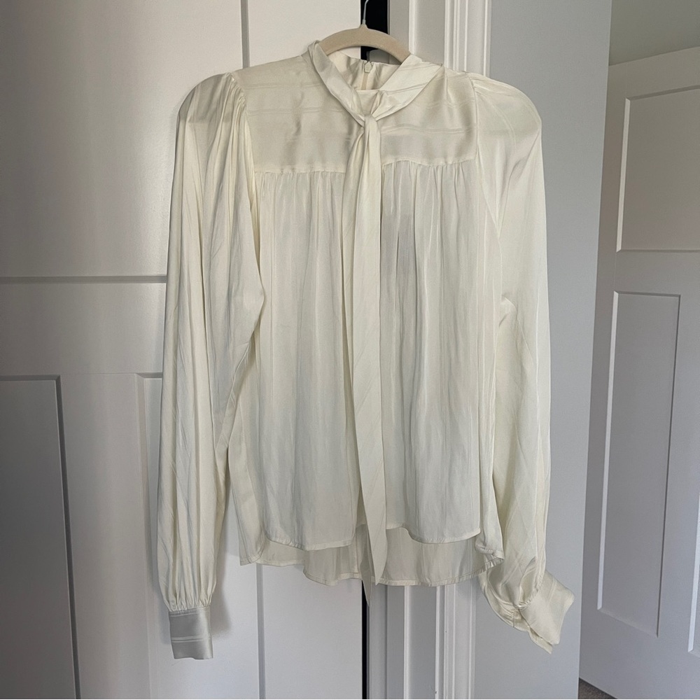NWT Smythe Bishop Sleeve Tie Neck Long Sleeve Blouse in White Shadow Stripe - Picture 2 of 5